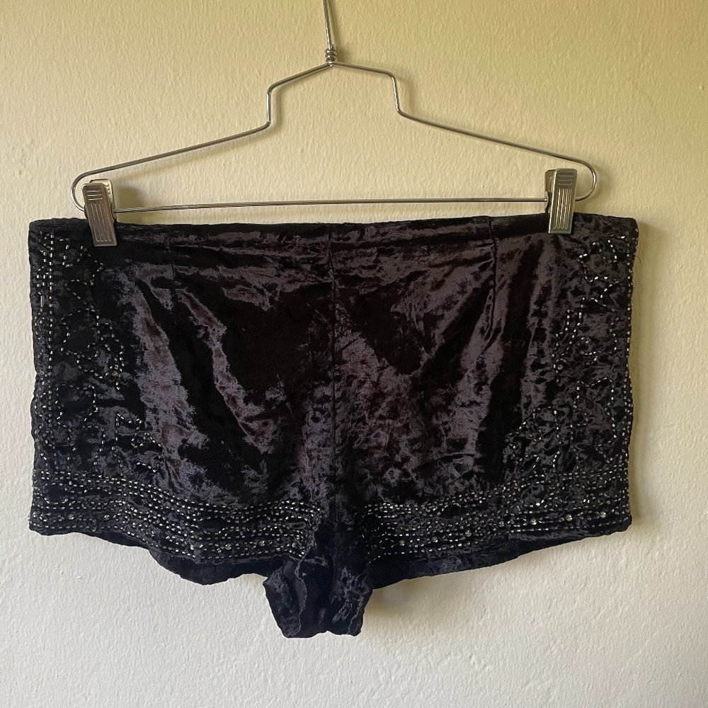 ***UNIQUE Black Velvet Beaded Shorts***